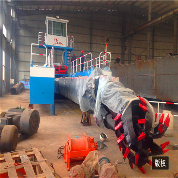 Marine Engine 650 Pipe Line Cutter Suction Dredger 20m Depth Dredging