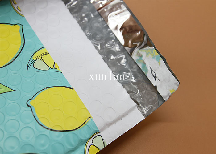 Cushioning Air Bubble Poly Bubble Mailers For Promotion Or Garment Packaging