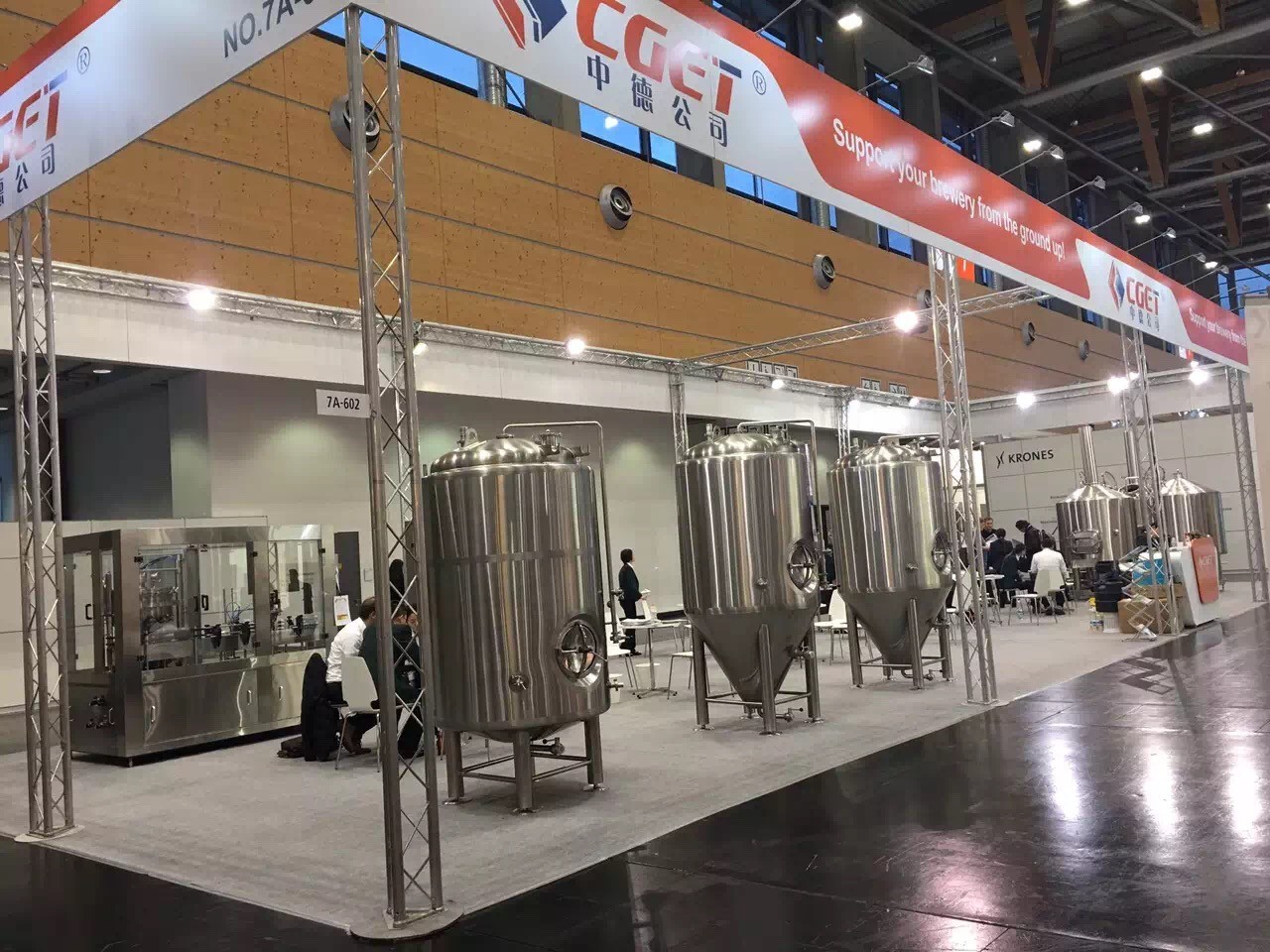 Vertical Industrial Brewing Equipment SS304 Fermentation Tanks Beer Mash Tun