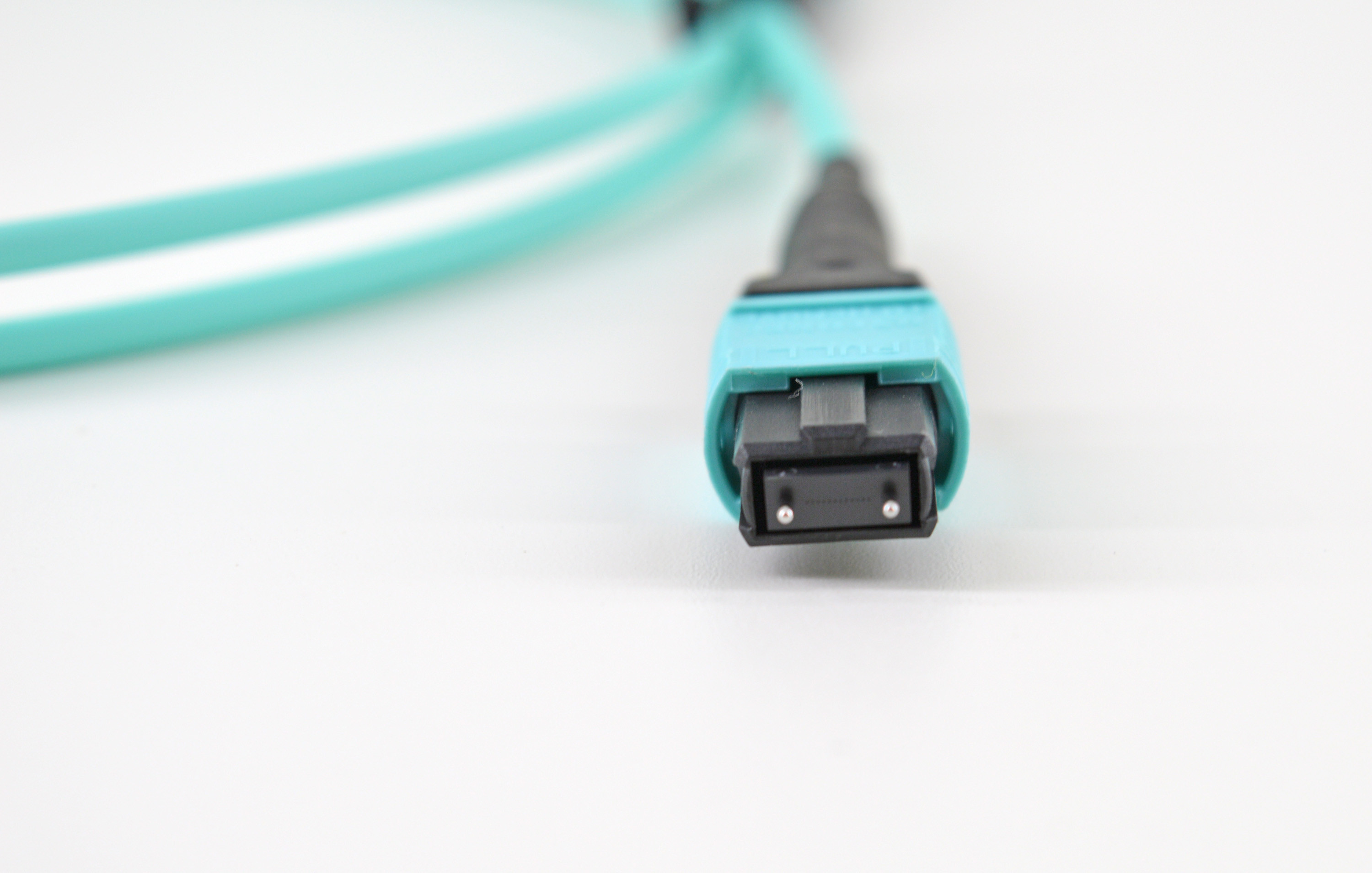 48 Core 10G OM3 MTP/MPO Trunk Cable Assembly Customized With Aqua LSZH Jacket