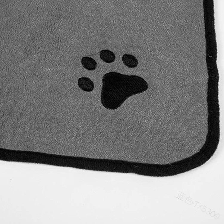 ISO9001 Cotton Dog Drying Dressing Gown Powerful Absorbent Bathrobe For Cats
