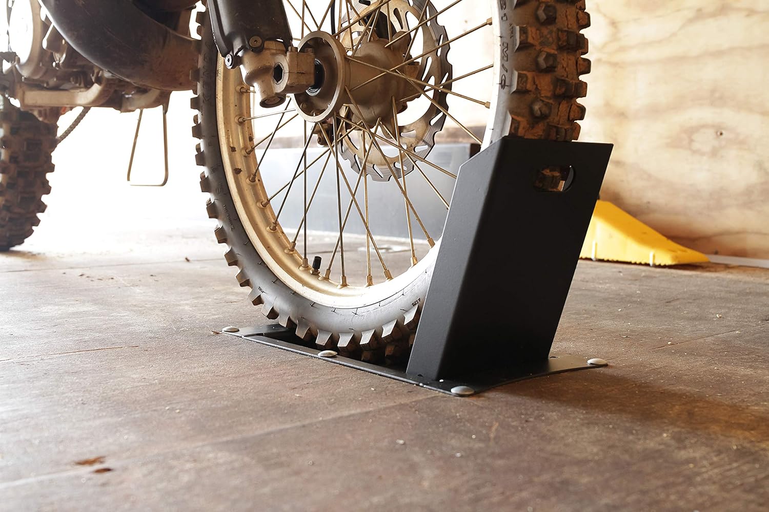 Motorcycle Wheel Chocks for Trailer Aluminum Alloy Motorcycle Front Tire Chocks for 3" to 6" Wide Tires
