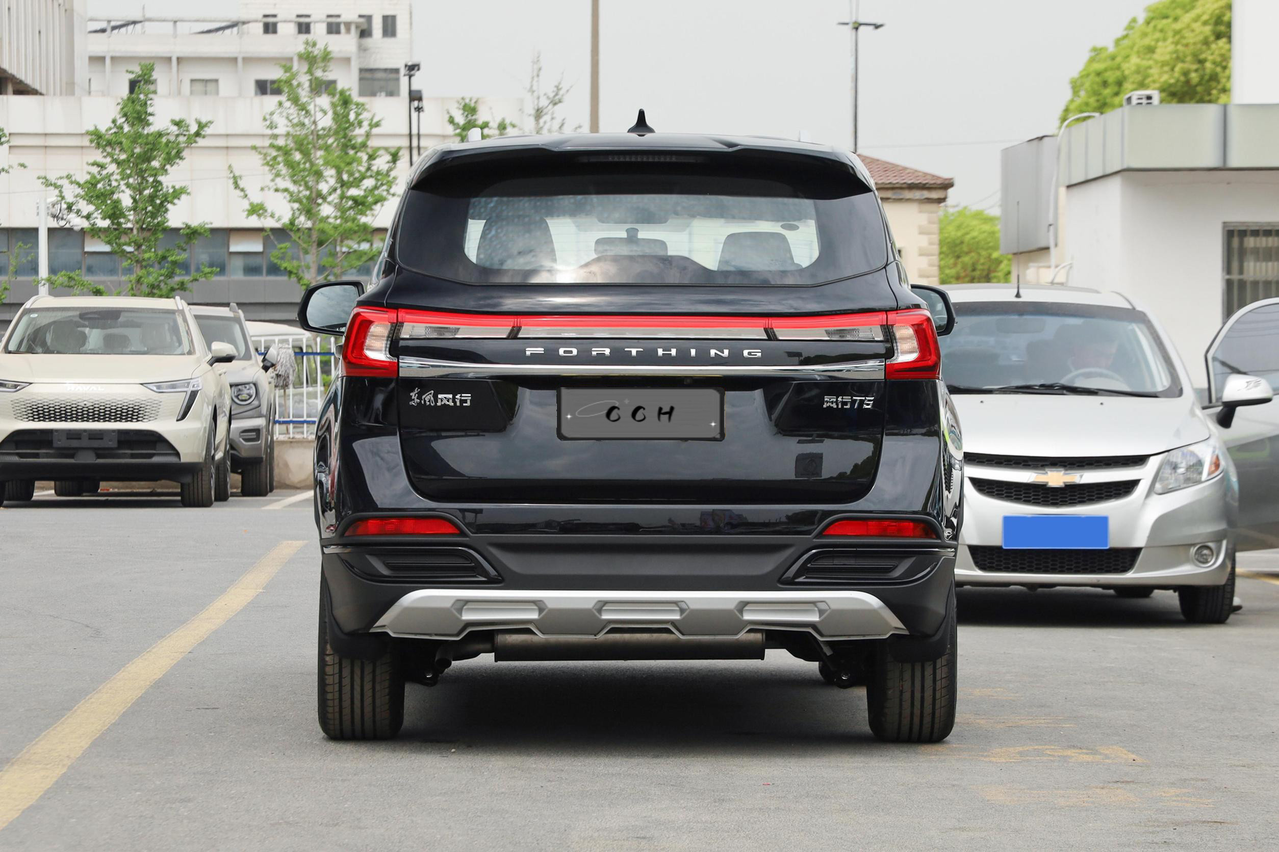Euro VI Dongfeng Fengxing T5 SUV 5 Seater Car Fast Charging For 0.5 Hours
