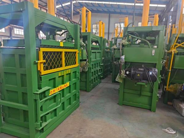 Waste Paper Baler For Plastic Packaging Type 20T Hydraulic Mineral Water Bottle