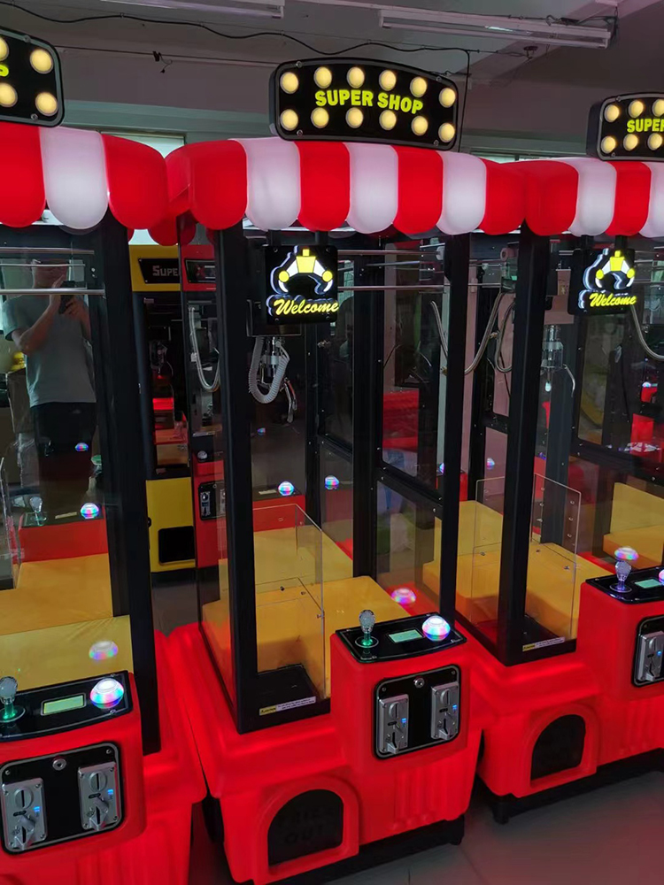 New Hot Sale Playfun Super Shop Mini Crane Claw Machine Coin-operated Game Toy Grab Machine