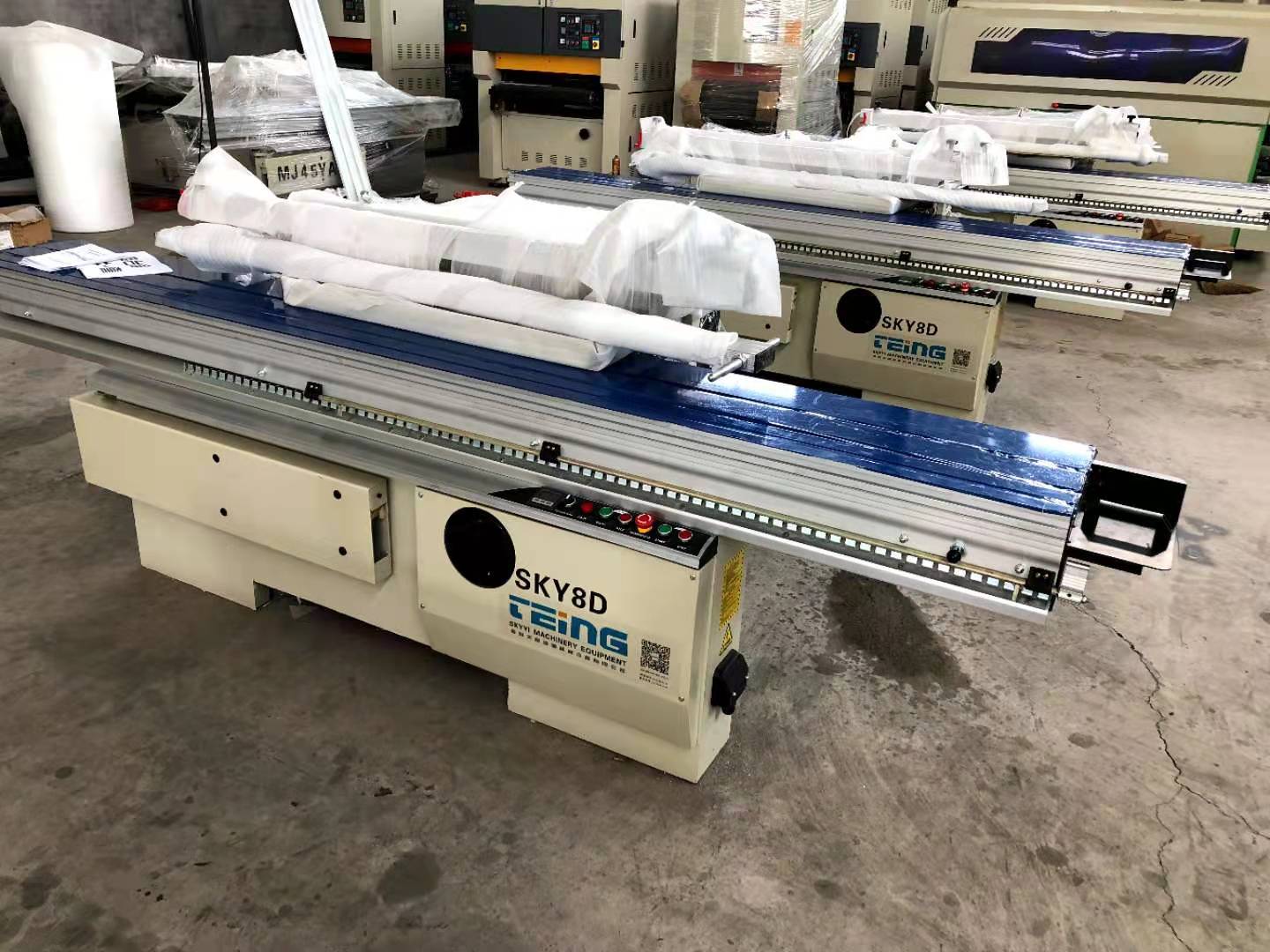 Wood Working Sliding Table Panel Saw WSN2845 with Precision and Max.Cutting Height at 90°