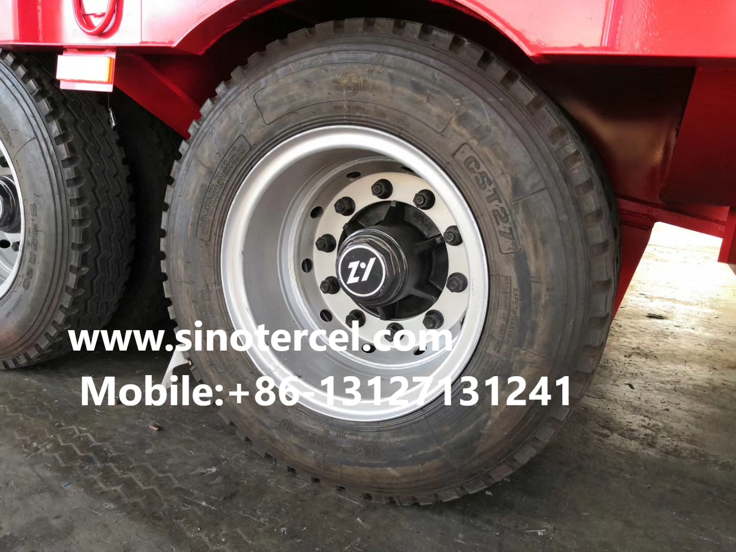 3 Axles Low Bed Semi Trailer 50-60 Tons Hydraulic Type Ladder Red