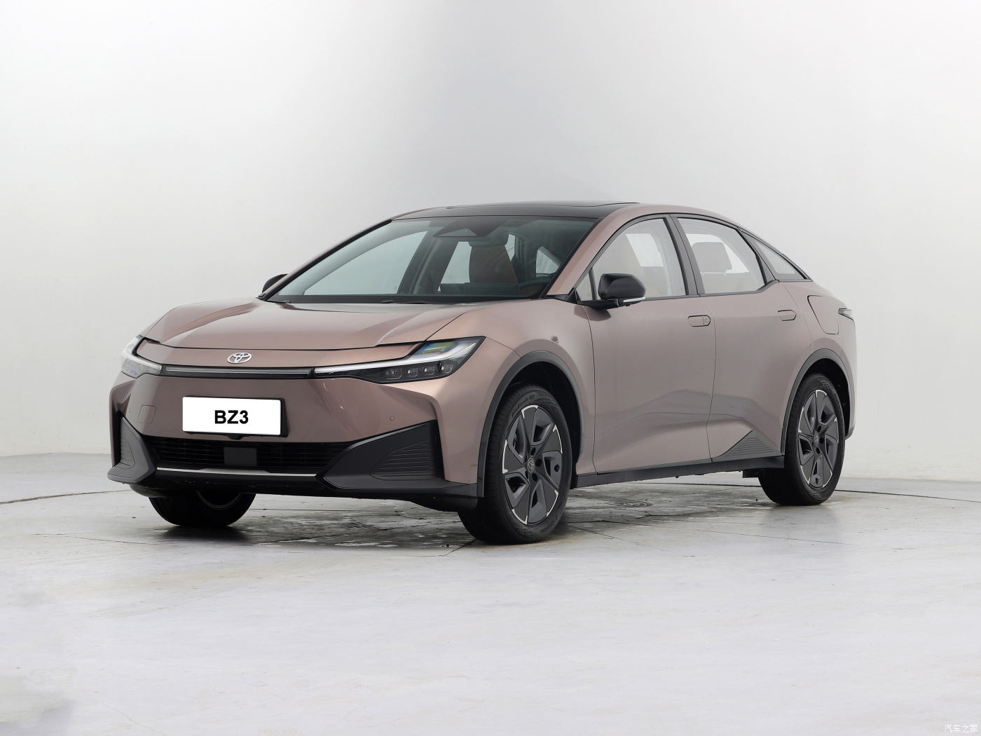 2023 To-yota Energy Vehicle Bz3 Sedan EV Left Hand Drive 4725mm*1835mm*1480mm High Speed 0km Used Electric Car for Adult