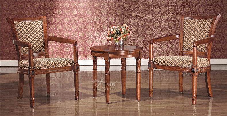 Cheap Table And Chairs Of China-Berry Wooden For Sale With Cheaper Price (YW-P38)