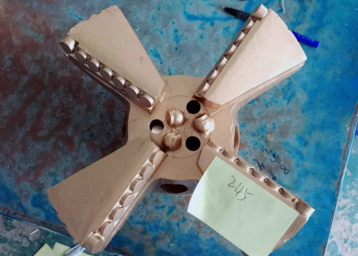Customized Forging HDD Hole Openers 3 Wing Drag Drill Bit For Well Drilling