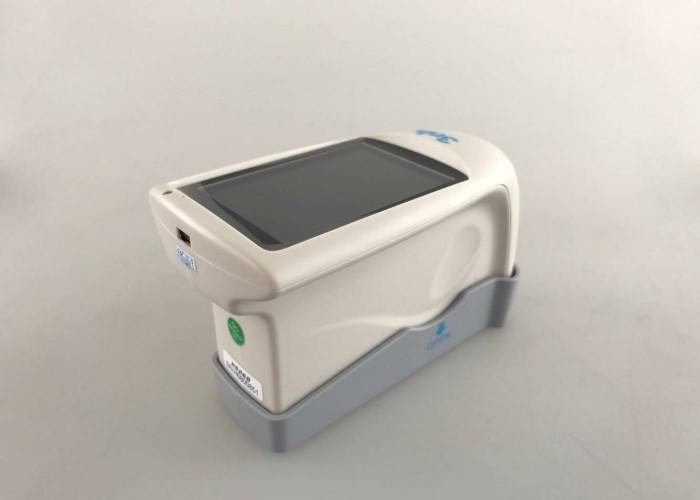 Portable Digital Gloss Meter NHG60 60° Gloss Test Instrument For Metal Leather Tile Fabric