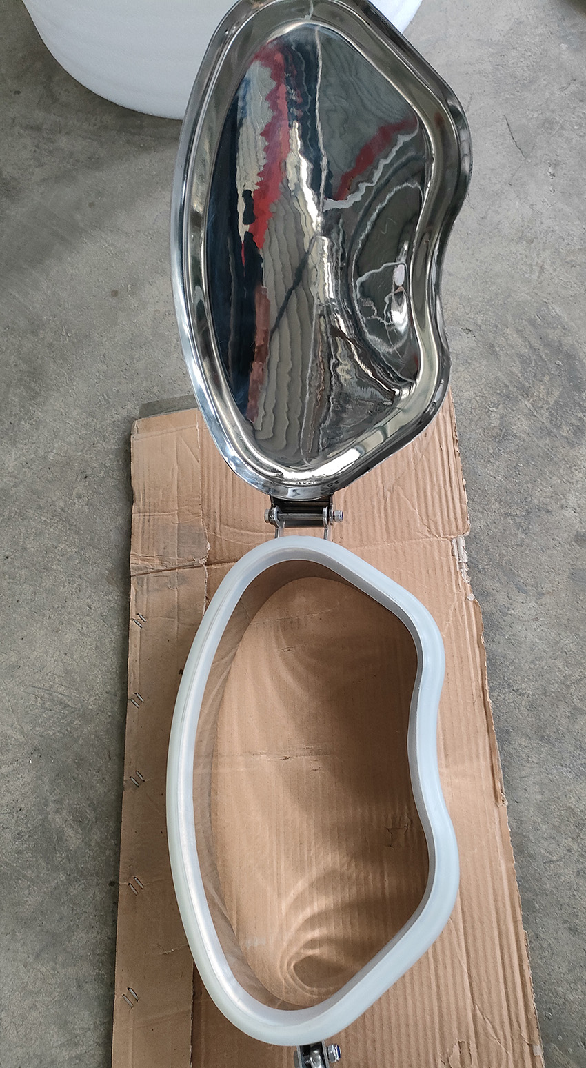 Round Outward Manway GHO Sanitary Stainless Steel Circular Manhole Cover With Pressure