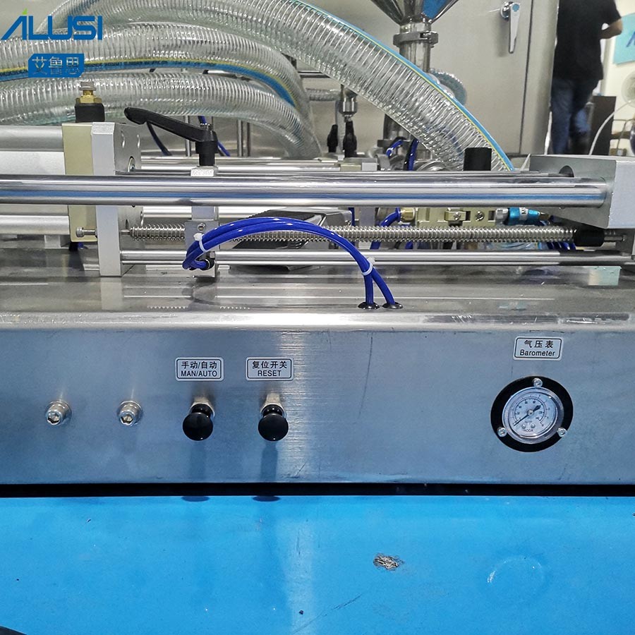 Stainless Steel Pneumatic Liquid Filling Machine Horizontal Automatic Bottle Filling