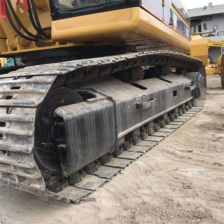 30 Ton Used Caterpillar 330BL Excavator with Original Hydraulic Cylinder in Shanghai