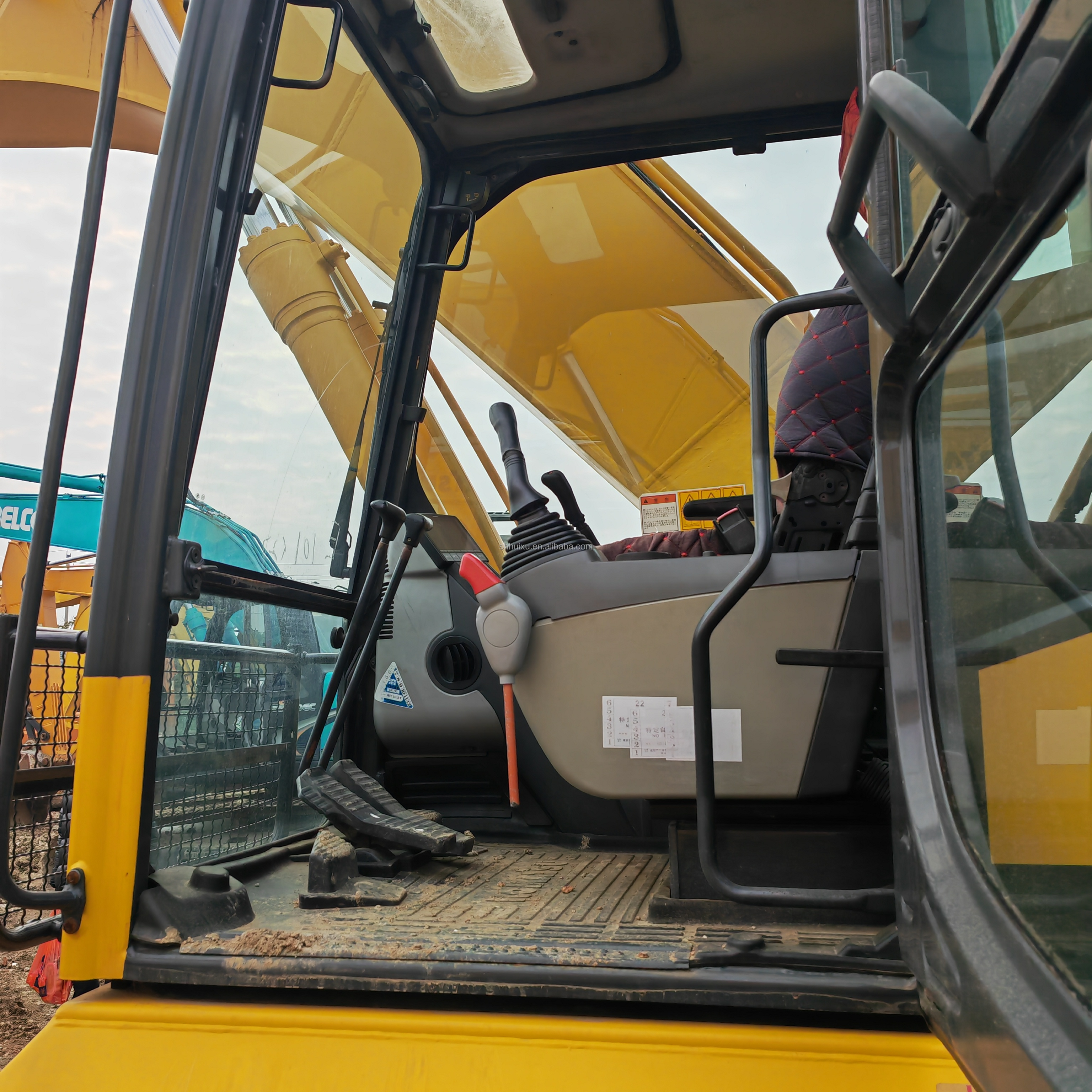 Used Hydraulic Large komatsu pc240 excavator Crawler 24ton secondhand Excavators Japan Brand original Komatsu pc240 Pc200-8