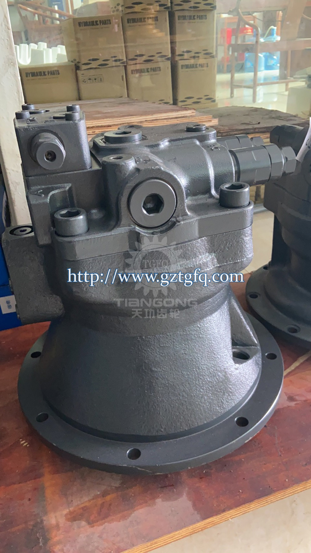 Vol-vo EC240 Old Excavator Slew Motor VOE 14550094 14500382