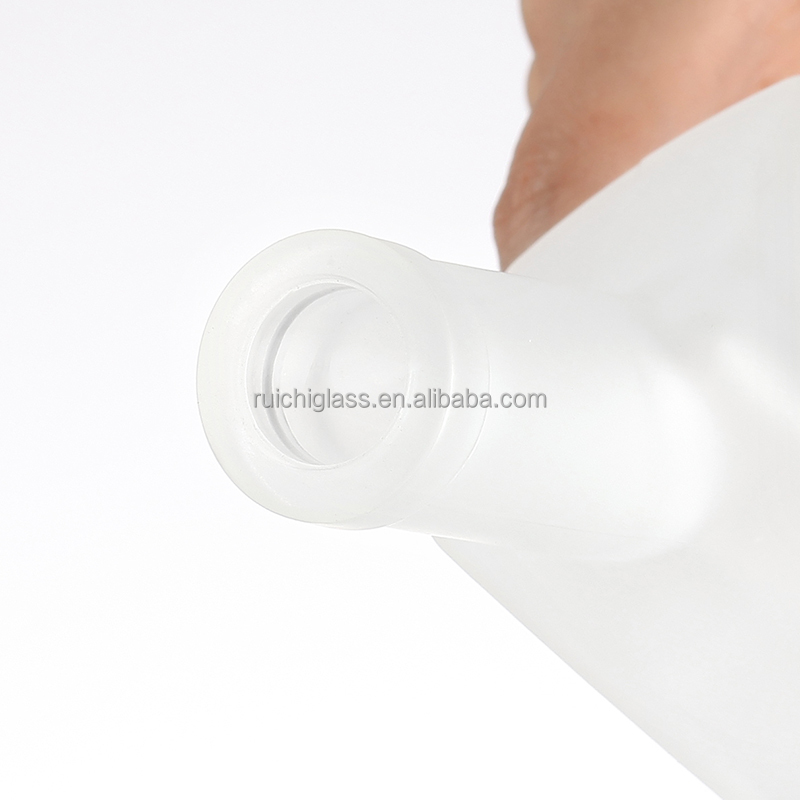 Latest Design of Frosted Vodka Whiskey Glass Bottles for Beverage Industry