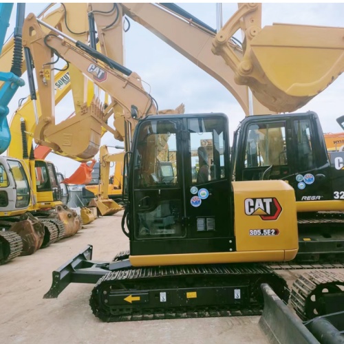 Original Japan Used Cat 305.5e2 Small Excavator in Good Condition with Hydraulic Valve