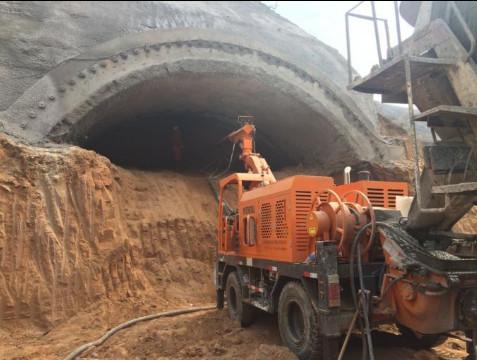 Elelctric Motor Diesel Engine Robotic Shotcrete Machine Travelling Speed 0 -