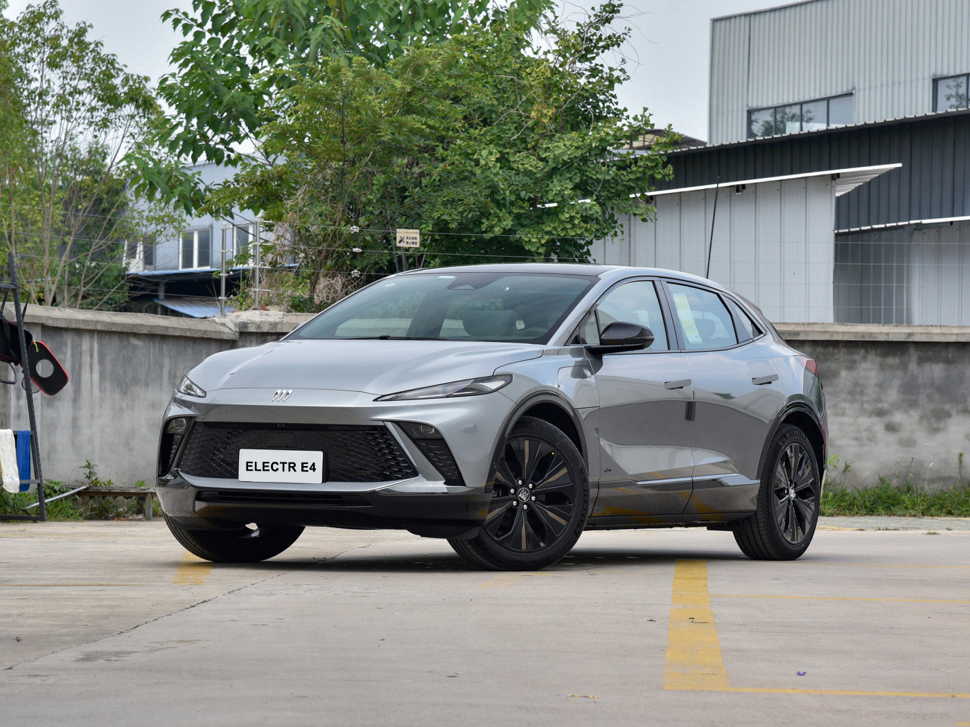 2024 B-uick Electra E4 5 Seater 530km/620km Range 2WD 4X4 Electric SUV 0km Used EV Car with Fast Charging Time 0.5h