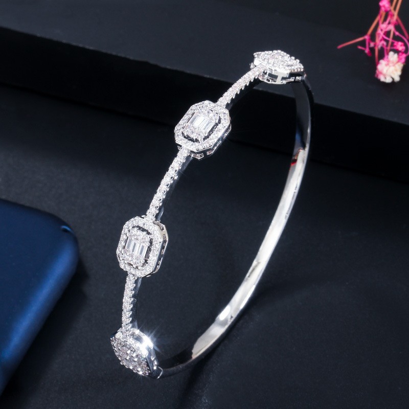 Bridal Bangles Classical Charm Shinny AAA CZ Bracelet Multicolor New Design Jewelry for Women Party