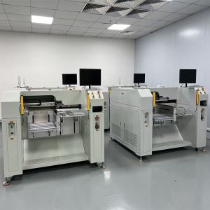  Automatic CCD Guide Hole Punching Machine For Polyester Polycarbonate PET/PC/PVC/IMI/IMD Manufactures