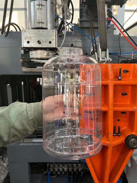 Large Capacity Extrusion Blow Molding Machine PETG Kettle Plastic Jerry Can