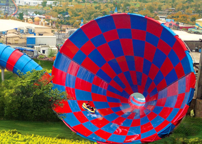Fiberglass Tornado Water Slide Water Park Play Equipment Ashland GelCoat