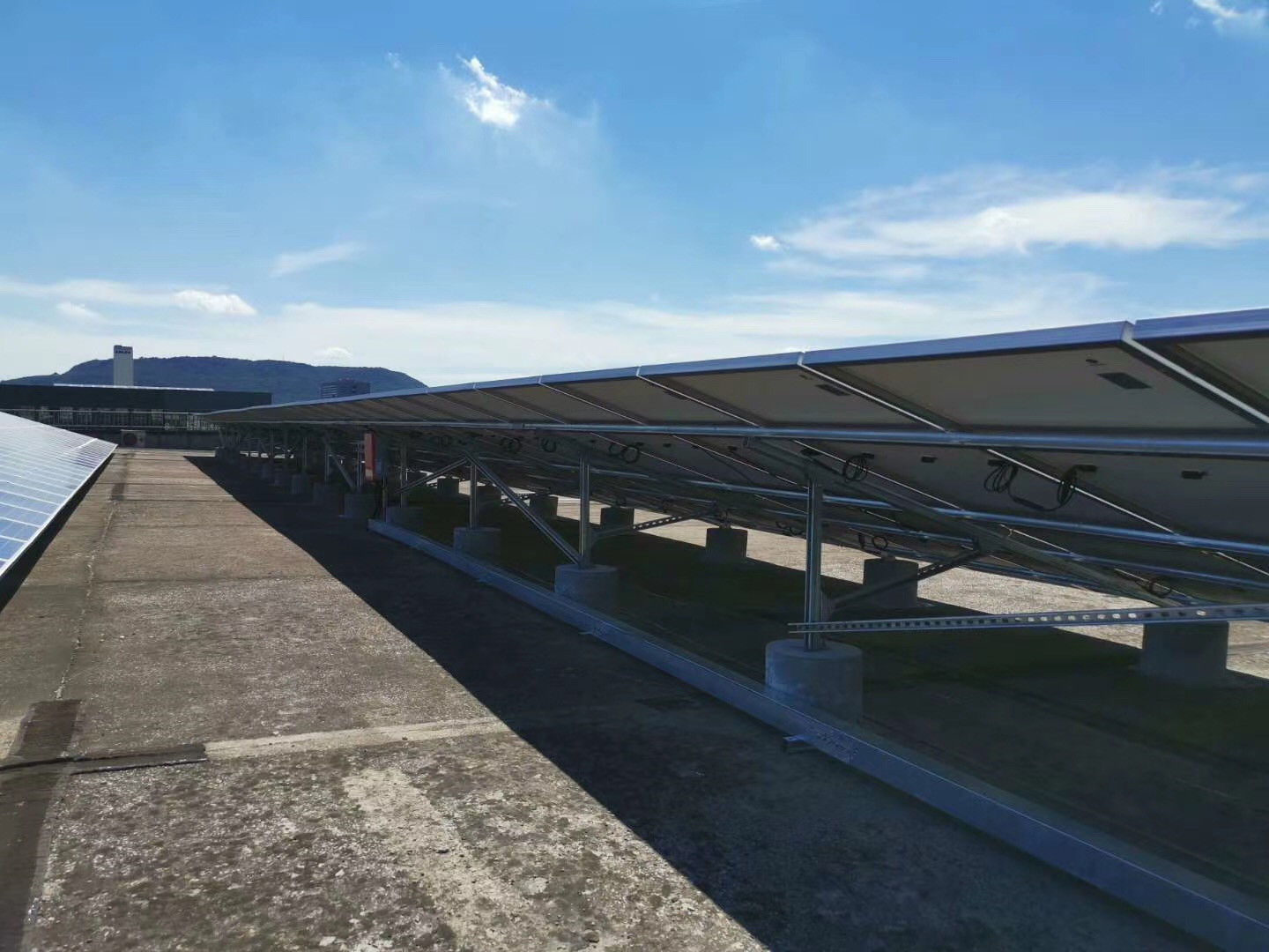 Steel 55m/S Solar PV Mounting Systems , Screw Ground Mount PV System MGC