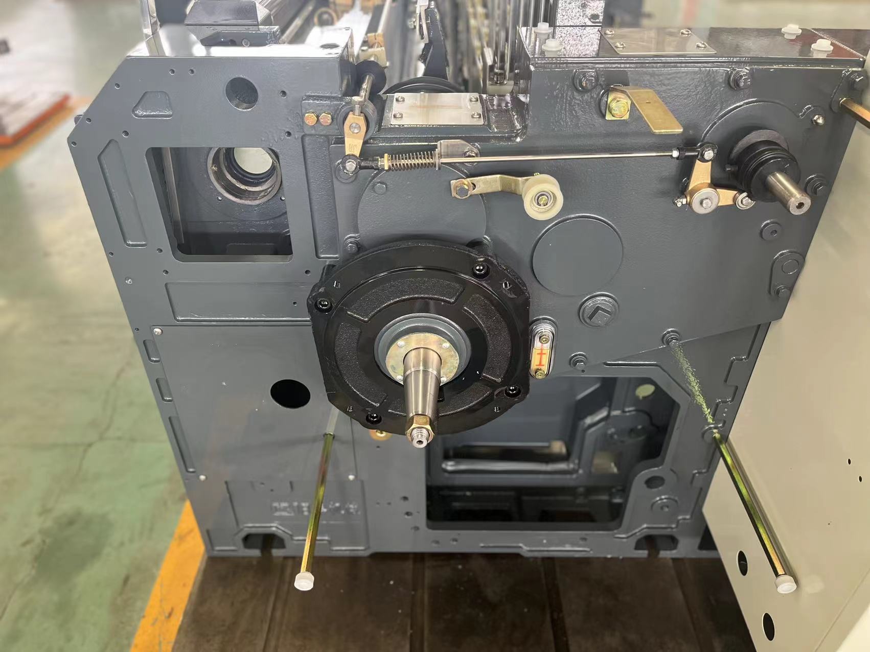 Single Pump Water Jet Weaving Machine Loom Yarn Twisting 1000RPM