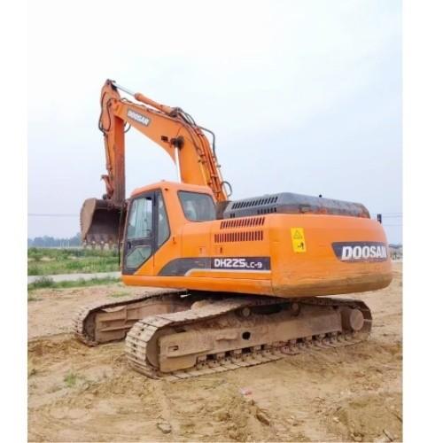 Doosan DH225 excavator with Original design Working hours 2001-4000 Original