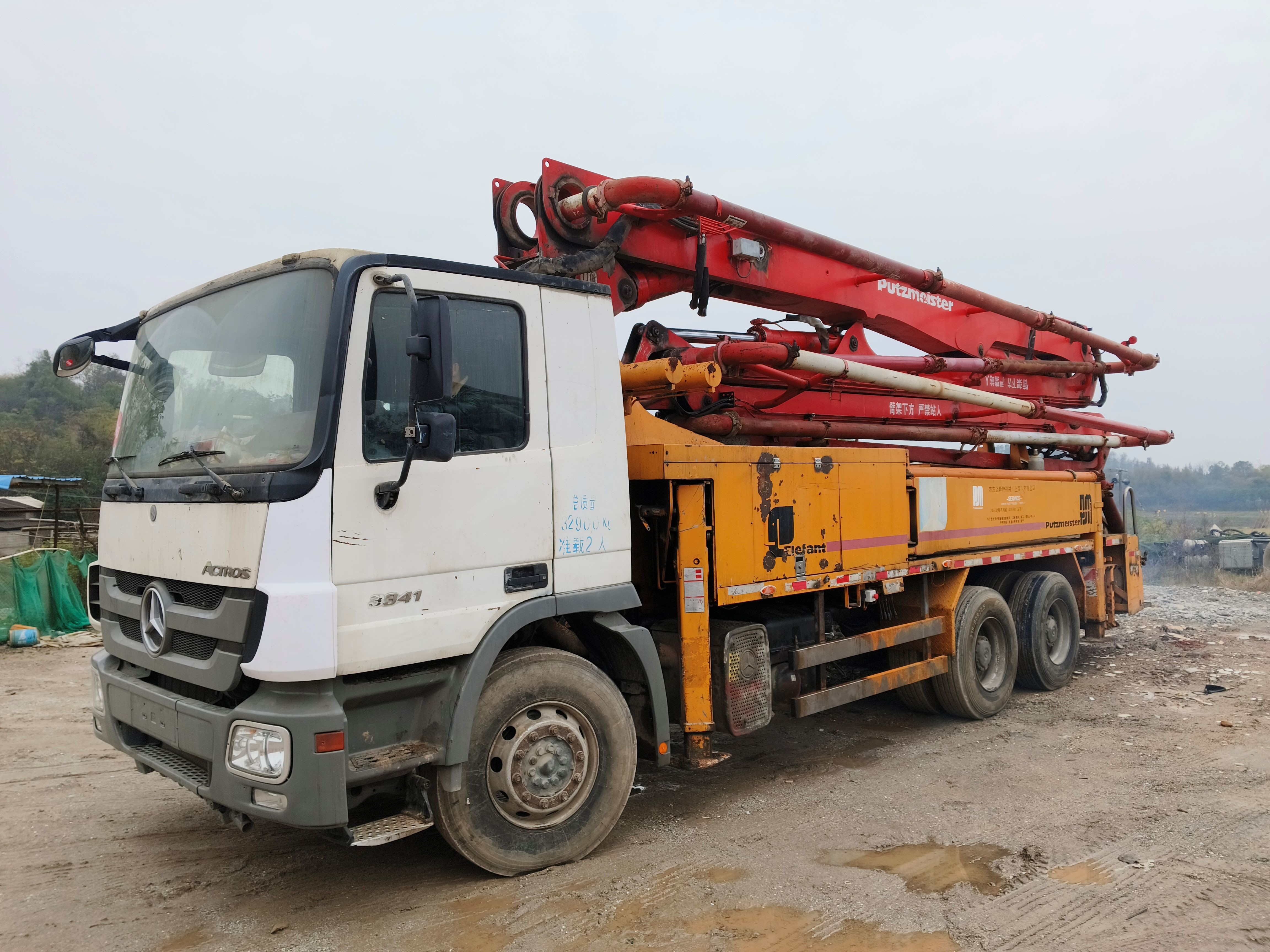 Mechanical Putzmeister 38 m concrete pump installed on Mercedes chassis direct sales