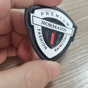  Custom Design Round Free Design Garment Labels and TPU Badges for Multi-Usage Clothing and Accessories Manufactures