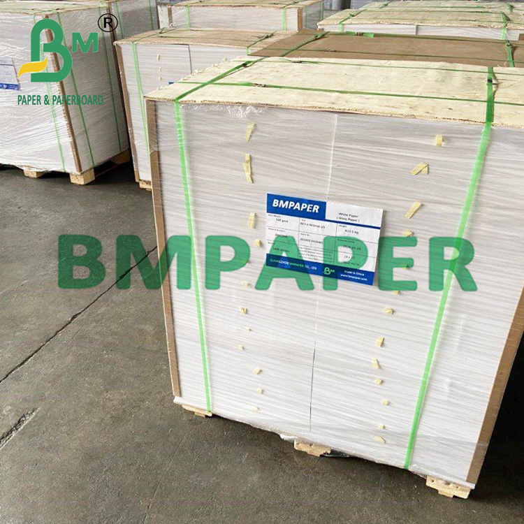 280g 290g 300g Black Core White Poker Paper 63 x 88cm For Playing Cards
