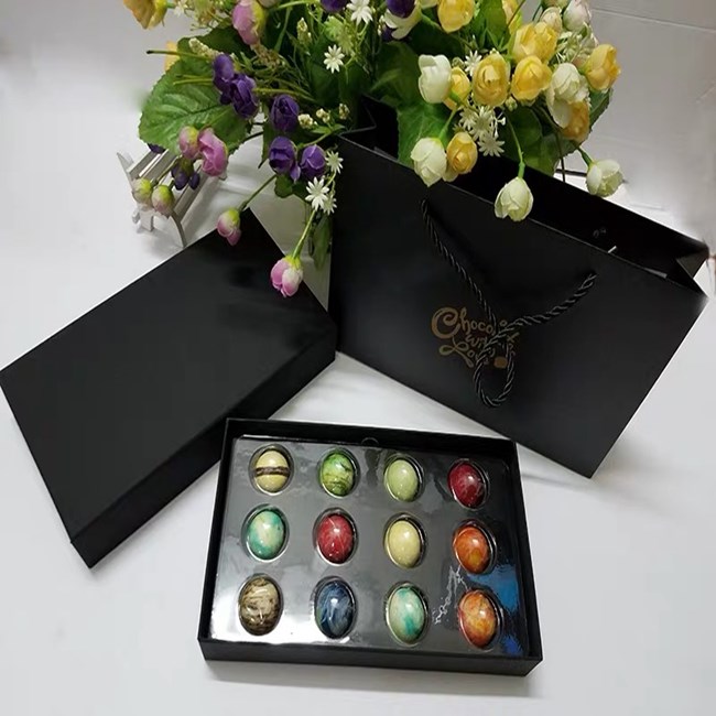 Bonbon Paperboard Truffle Chocolate Box Packaging With Plastic Insert ODM