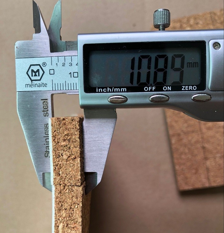 Factory Wholesale 1''x1''x0.5''Glass & Mirror Seperating Cork Pad with PVC Foam Backing