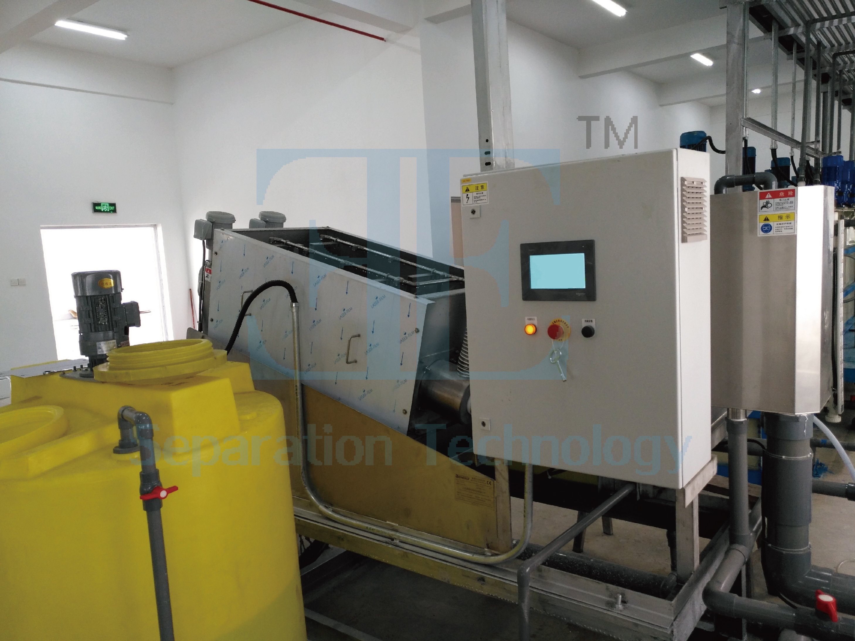 Screw Press Sludge Dewatering Machine 9.6-120m3/h Capacity