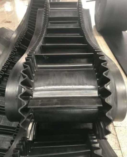 Non Working Surface 0mm-4.5mm Steel Wire Rope Inclined Conveyor Belts For Powder And Granular Materials
