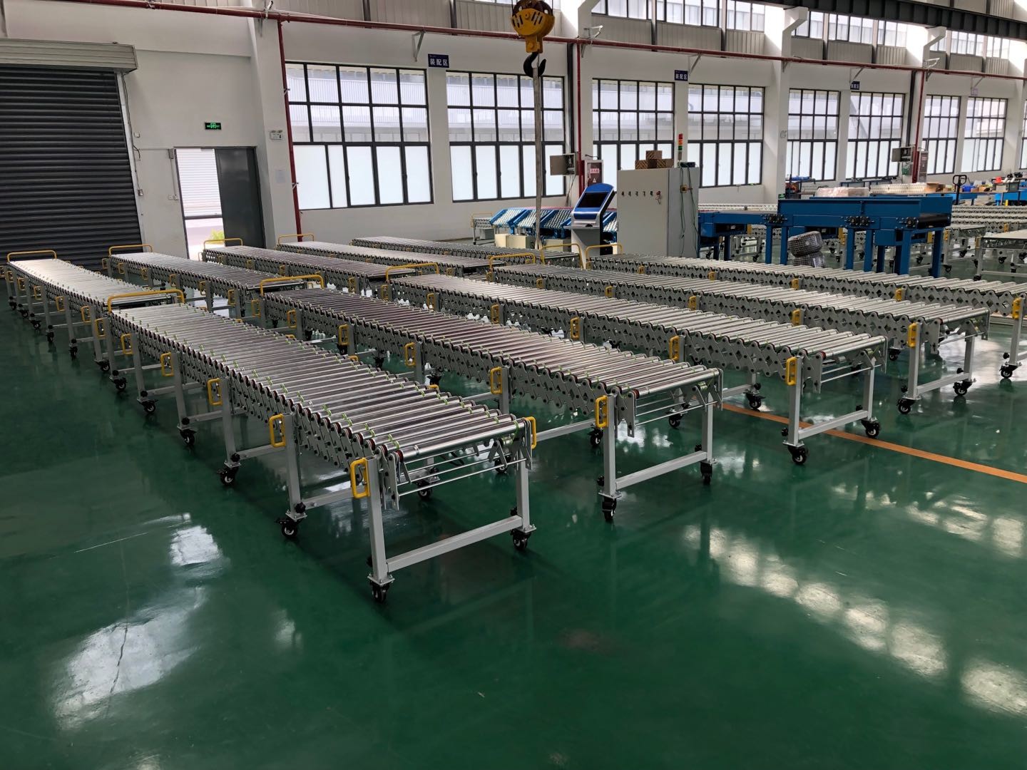 Unit Handling Expandable Heavy Duty Roller Conveyor Systems