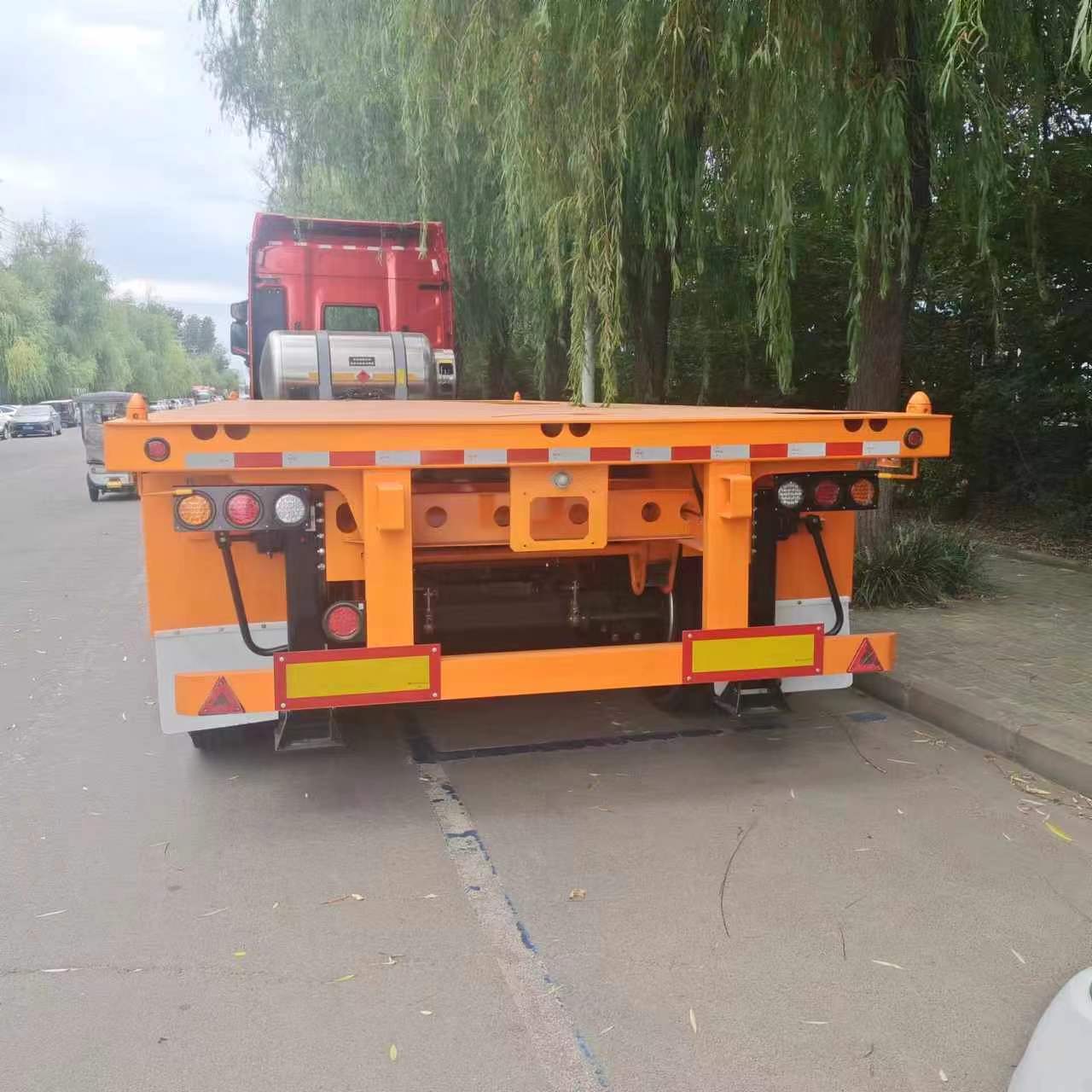 CIMC 40/ 45ft 2 Axle space frame structure of high-strength steel 16Mn steel welded longitudinal beam Entensible Flatbed Trailer