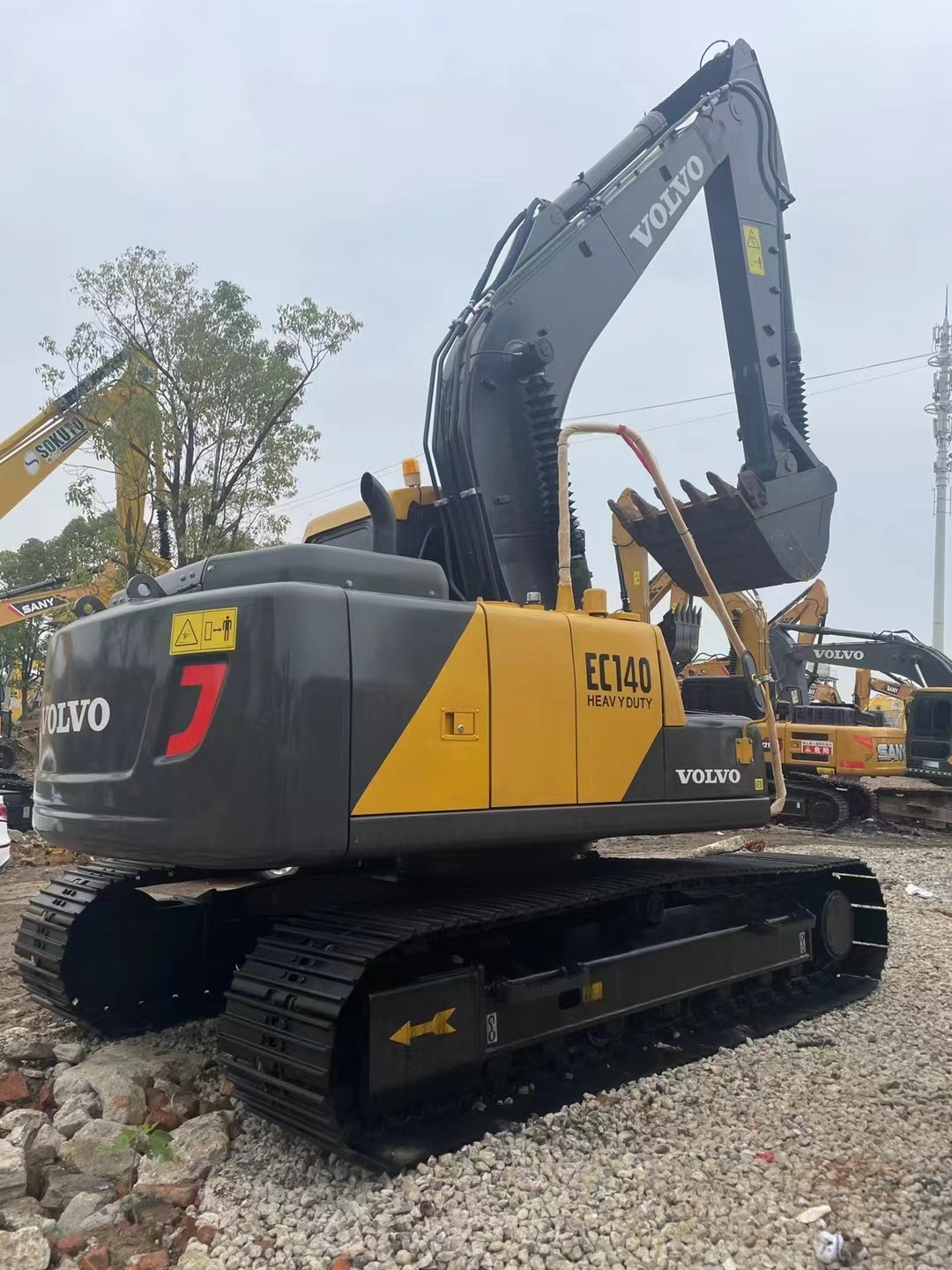 Volvo Ec140 Excavator In Good Condition , Ready For Heavy Duty Tasks