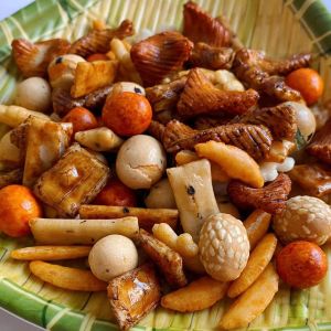  High Temperature Baking Rice Cracker Snacks Mixed Peanut Custom Service Manufactures