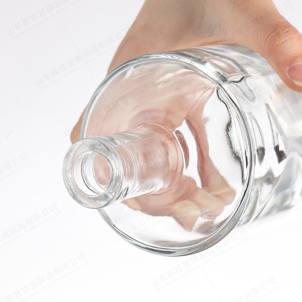 Custom Glass Bottle for Vodka Brandy Gin Tequila Rubber Stopper Sealing Type and Lids
