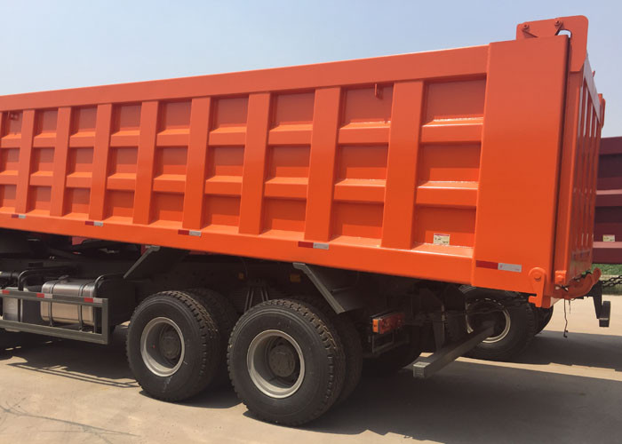 Dump Truck SINOTRUK HOWO 371HP 12 Wheels LHD 31tons 20-30CBM ZZ3317N3867W