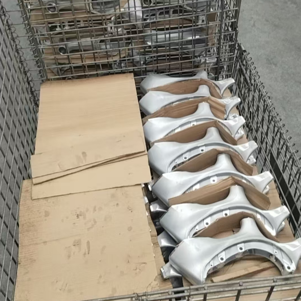 Electric vehicle metal parts fully automatic grinding and polishing machine