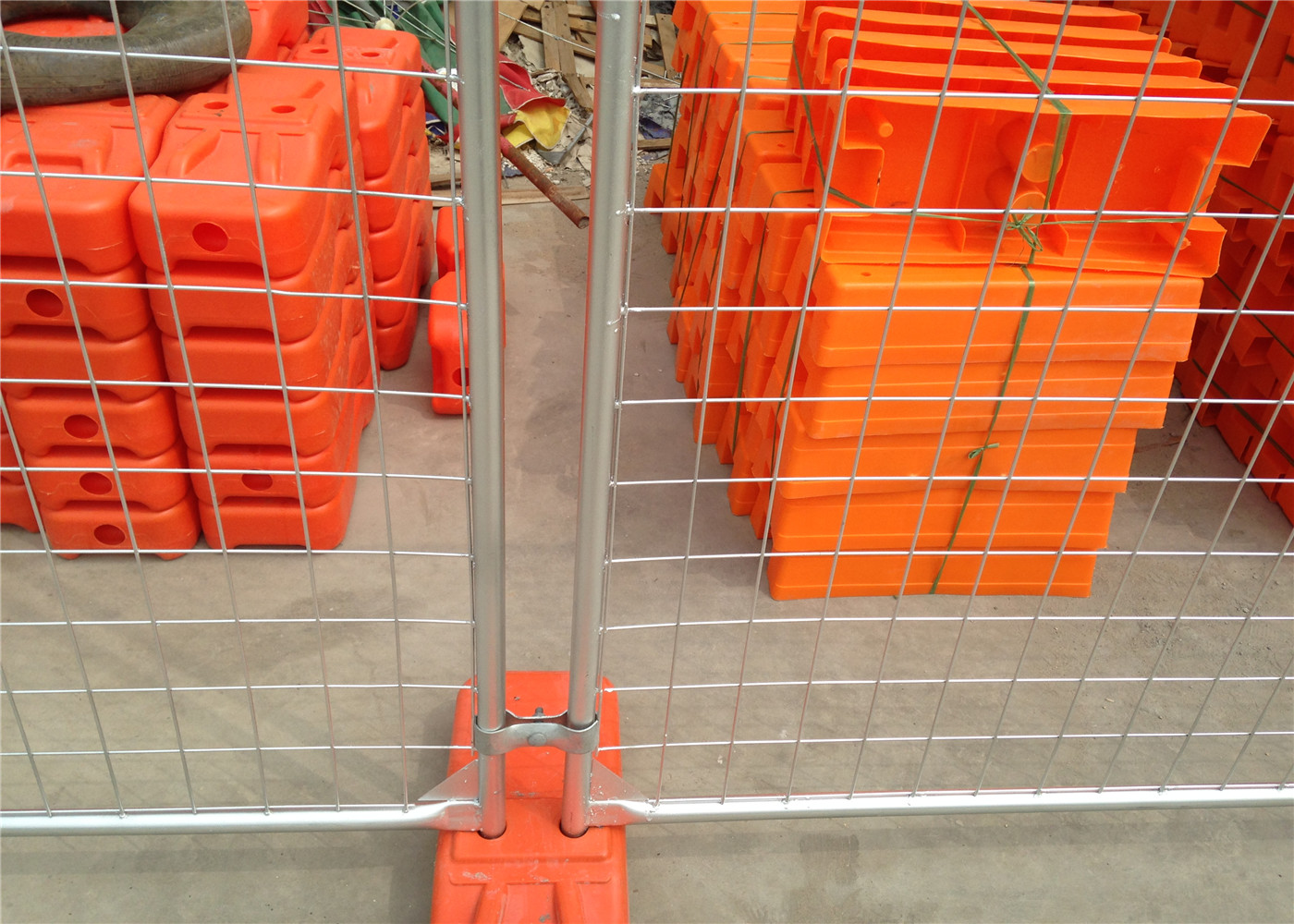 temporary construction fencing panels made in CEDUNA 2100mm*2400mm OD 38 tubing mesh opening :60mm*150mm