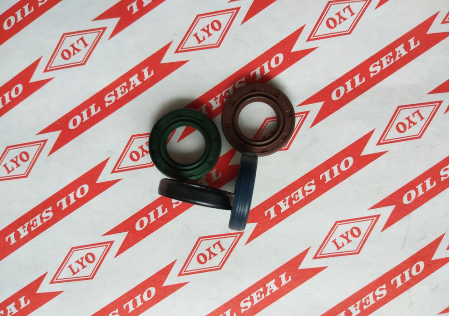 TC framework oil seal,model 15*25*5,NBR material,color is generally biack and brown.