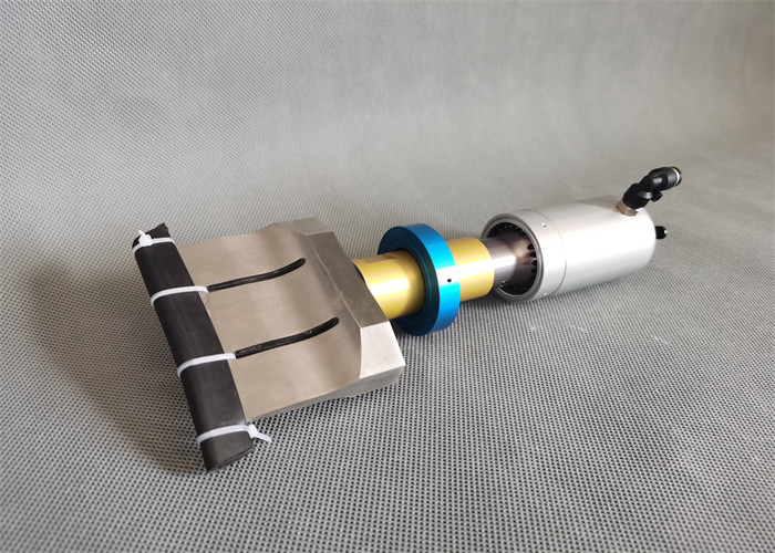 Handhold 40Khz Ultrasonic Cakes Food Cutter For High Viscosity Dessert And Candies