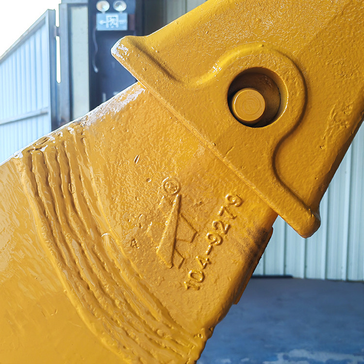 Wear-resistant high quality large applicable area excavator ripper buckets for ZX200, PC90, CAT340