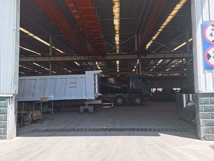 Sinotruk Hohan N7 6x4 20cbm 10 Wheeler Dump Truck Euro 2 371hp for Philippines Market